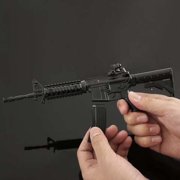 AR15 Desktop Luxury Model With Moving Parts